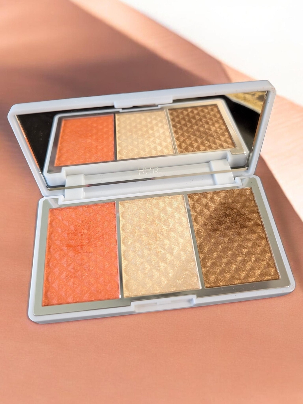 Pur Trio Face Palette — Coral, Champagne & Bronze Highlighter